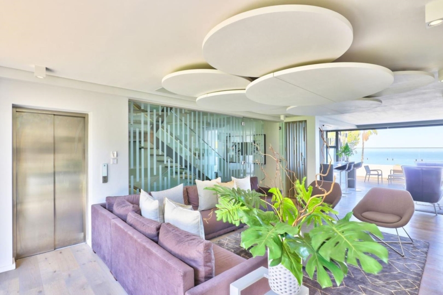 5 Bedroom Property for Sale in Fresnaye Western Cape